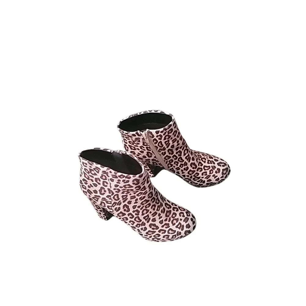 MVE Platform Chelsea Ankle Bootie 7 Cheetah High Block Heel Mobwife Festival Y2K